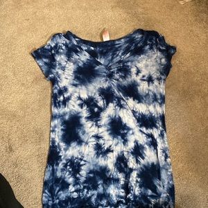 no boundaries tie dye v neck top